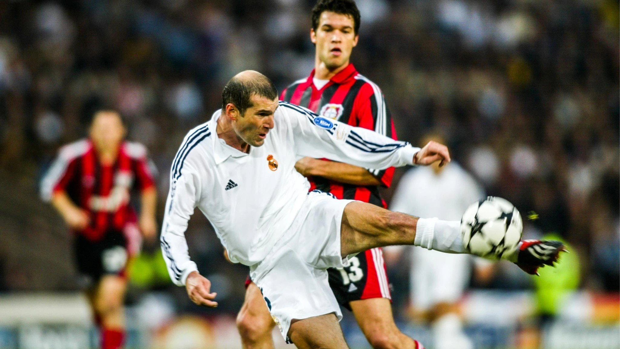 bayer-leverkusen-v-real-madrid-champions-league-final-2002.jpeg