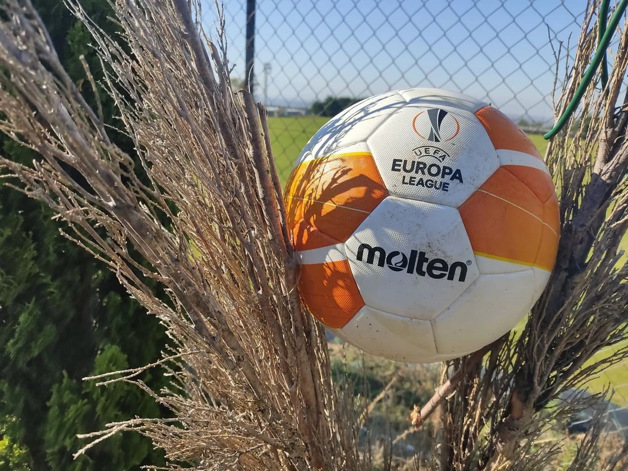 europa-leauge-ball.jpg