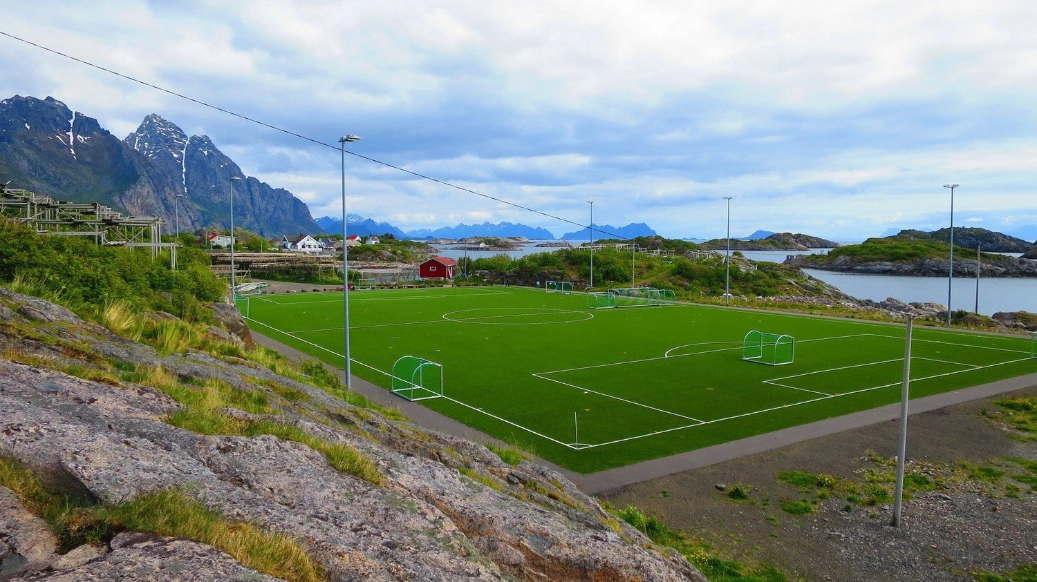 henningsvaer-stadion-6.jpg