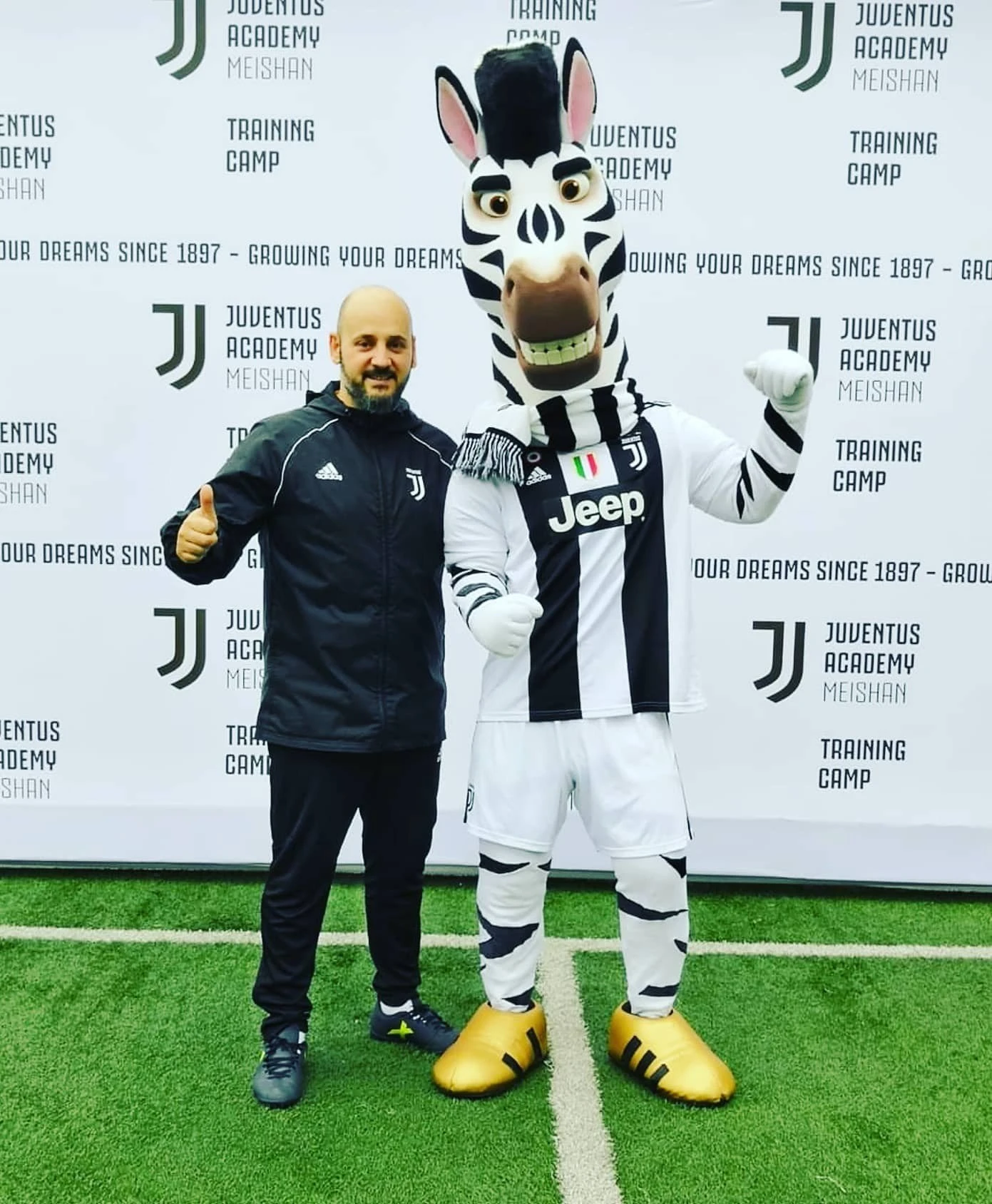 pelekis-academy-juventus2.jpg