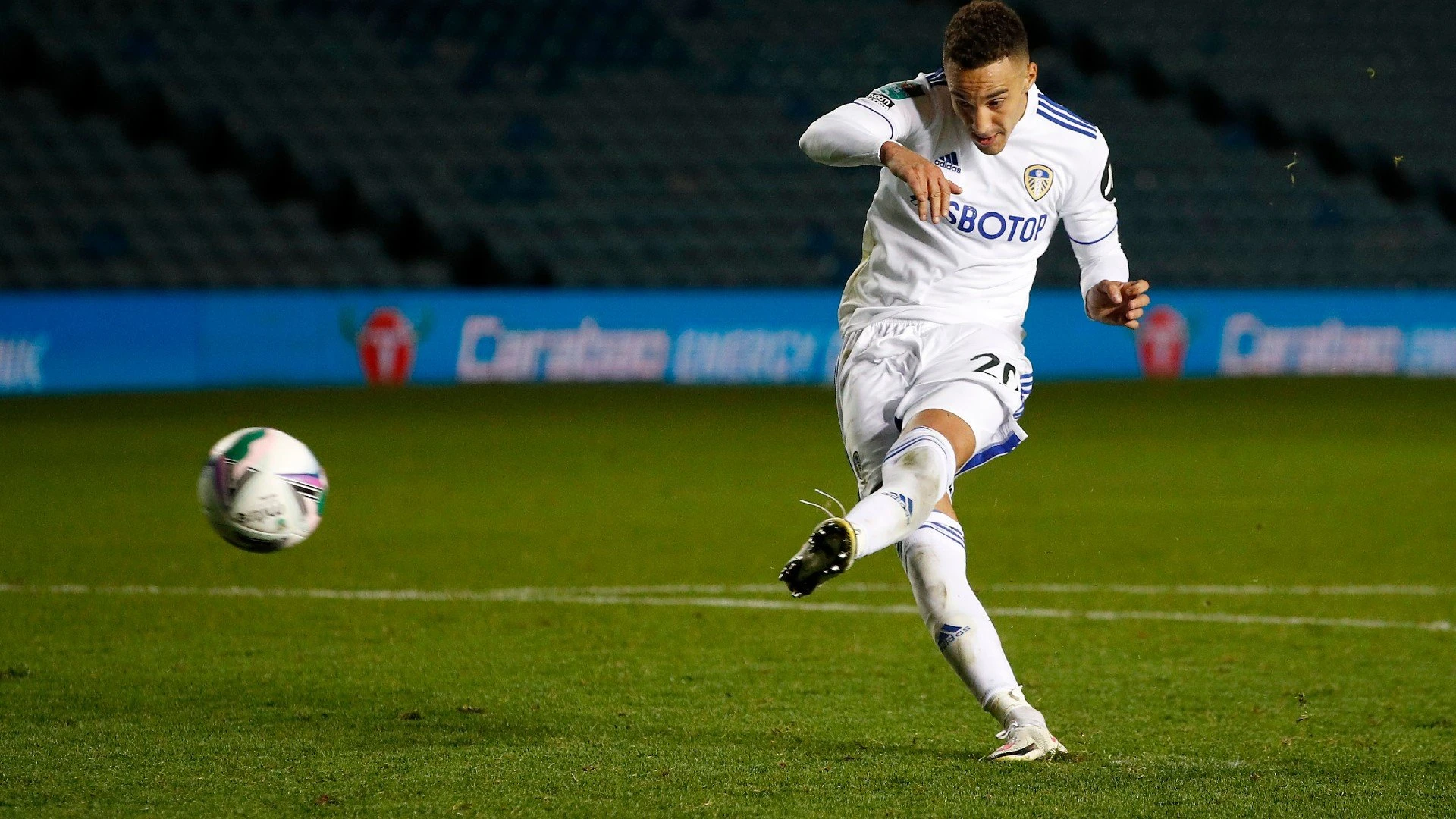 rodrigo-leeds-united-2020-21-ih530sqgftr613tcpvx2x4ni4.jpg