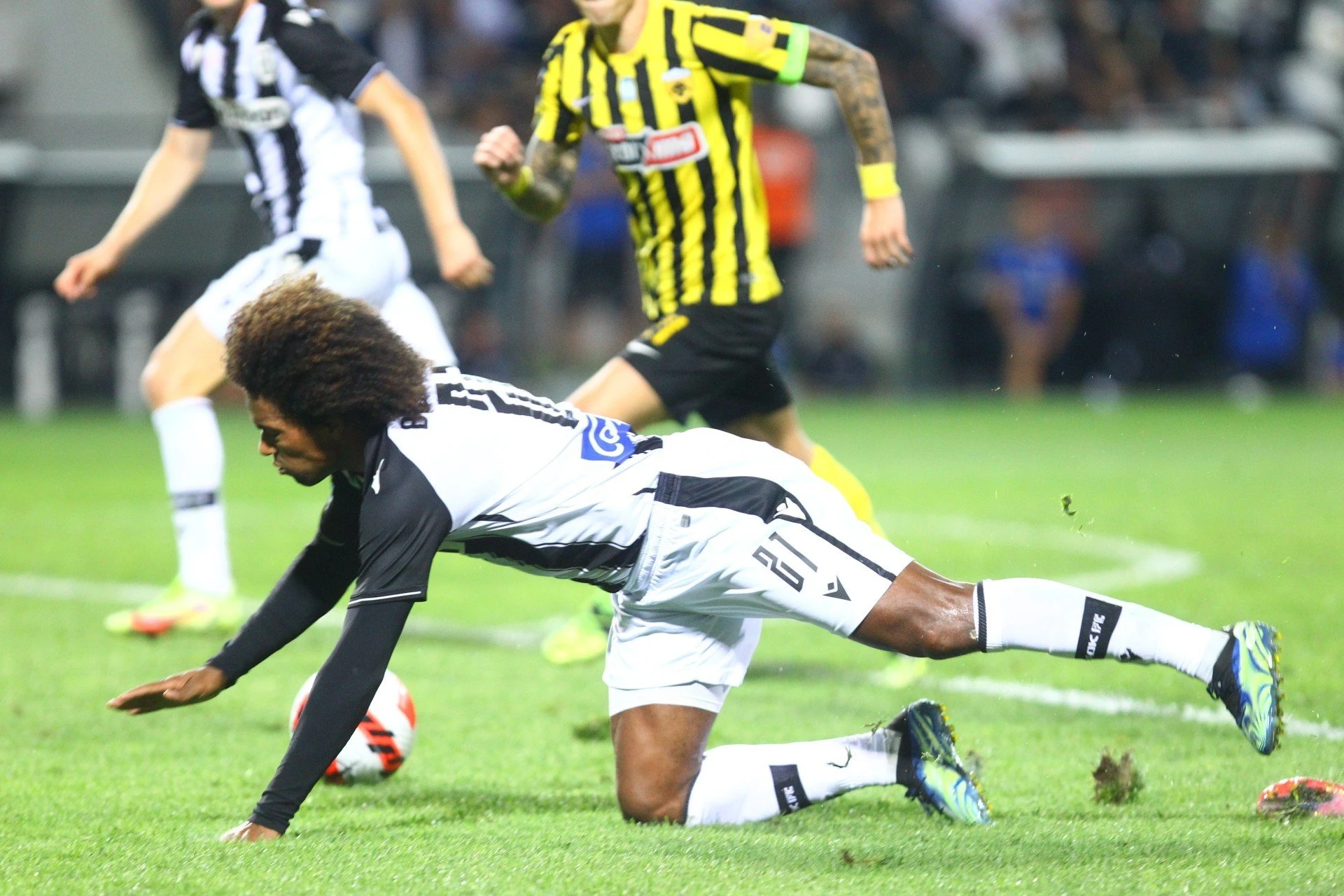 paok-aek-9.jpg