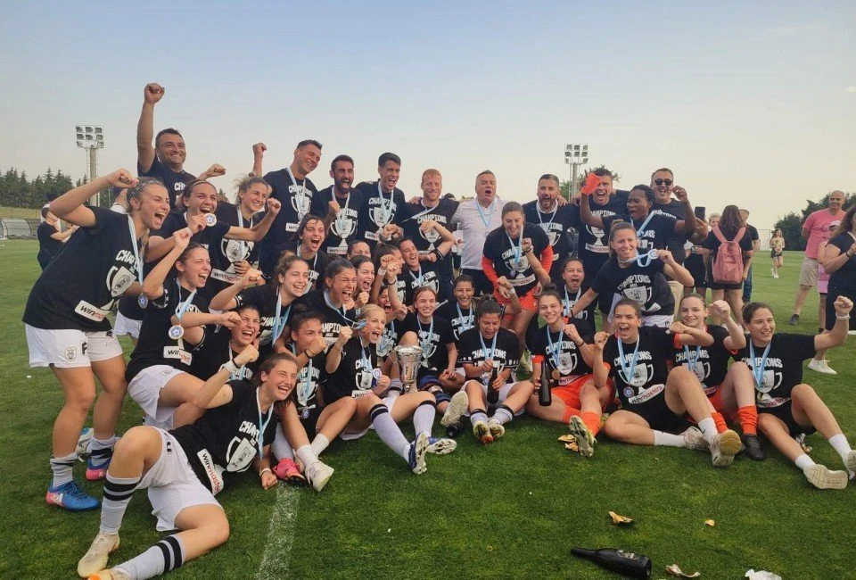 paok-women-champions.jpg