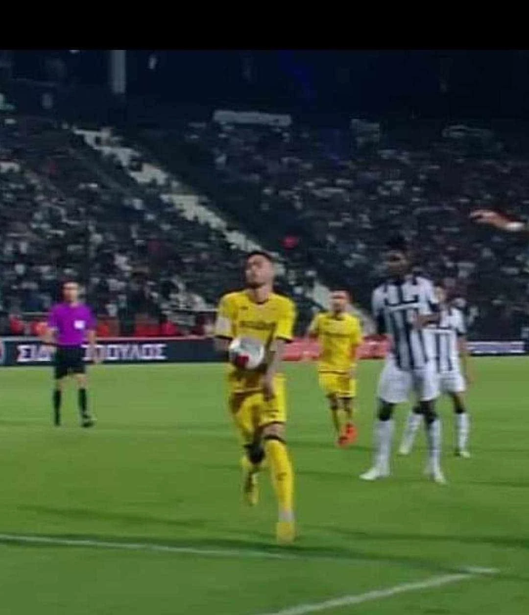 penalti-paok-aris.jpg