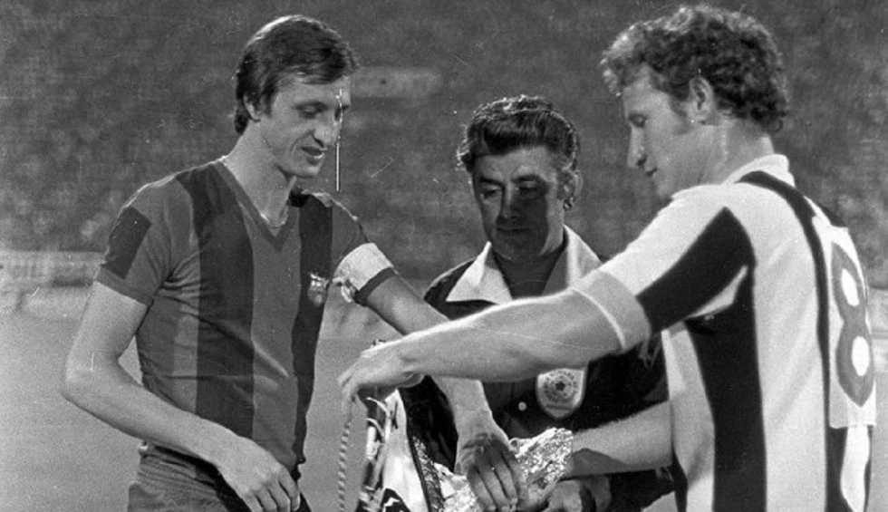 paok-barcelona-sarafis-cruiff.jpg
