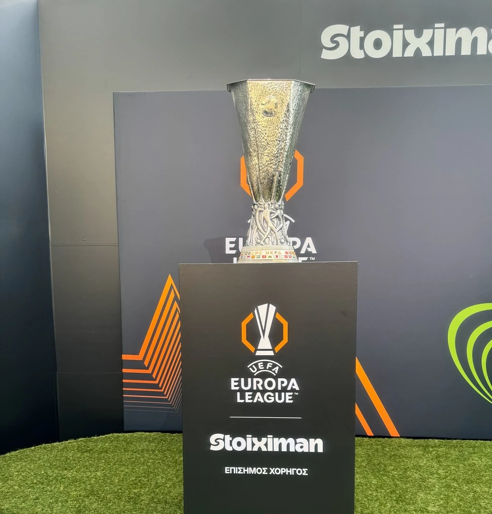 europa-league-trophy.jpg