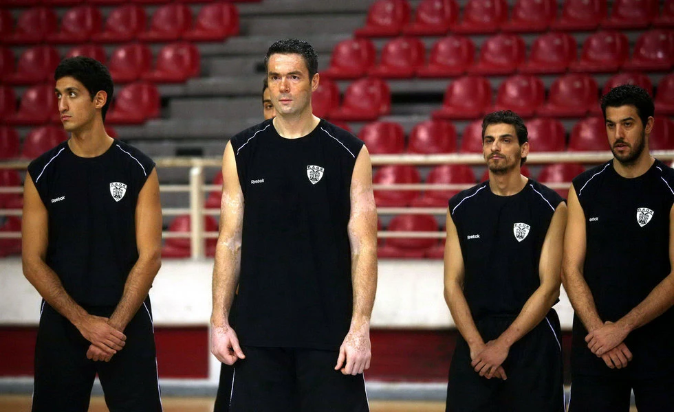 <b>Ο Γιώργος Τσιάρας με τους Ντέγιαν Τομάσεβιτς, Χρήστο Χαρίση και Παναγιώτη Καυκή στην εκκίνηση της σεζόν 2008-09.</b>