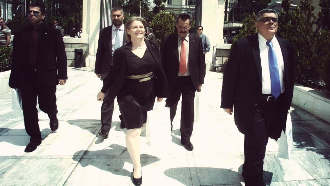 Σε κατ' οίκον περιορισμό η Ζαρούλια - ελεύθερος με εγγύηση ο Μπαρμπαρούσης