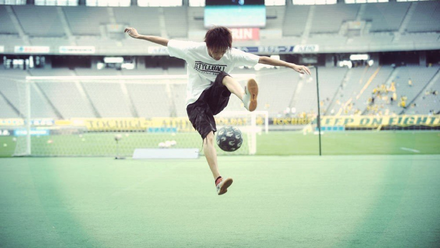 Ο Σαμουράι μαθαίνει μπάλα στους Βραζιλιάνους (video)