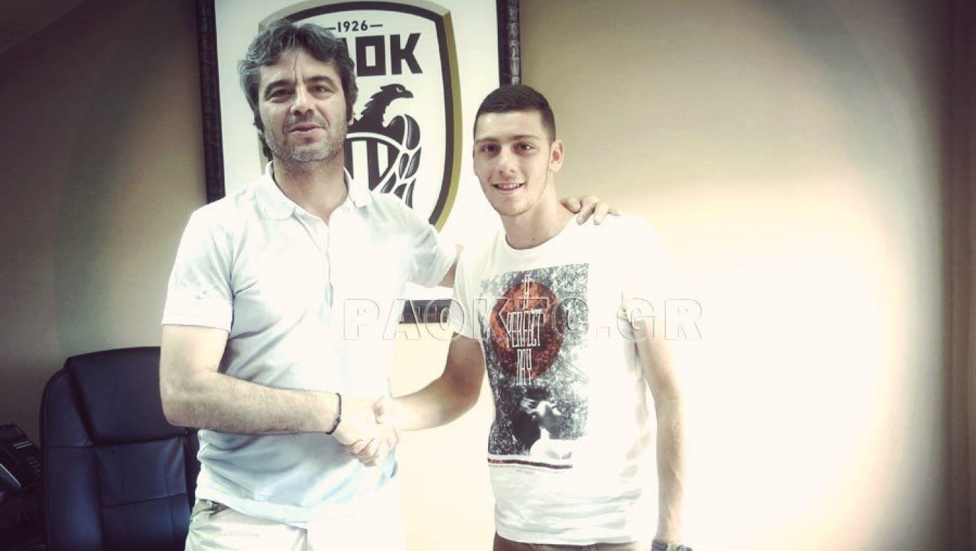 Επέκταση σε Δεληγιαννίδη, επαγγελματίας ο Κάκο