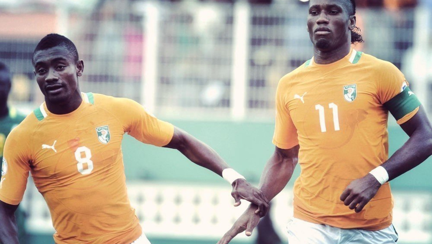 H φανέλα δώρο με το «100» στον Ντρογκμπά