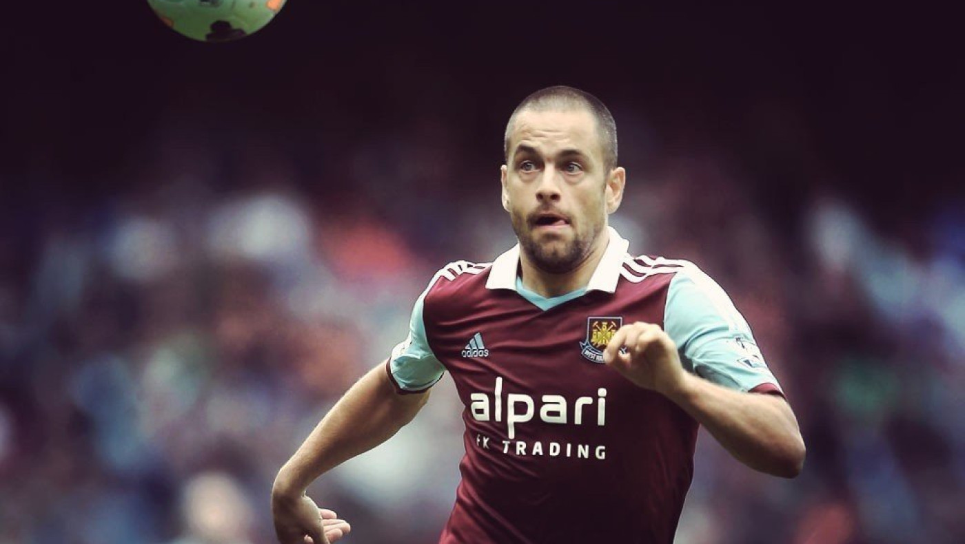 Στην Άστον Βίλα ο Τζο Κόουλ