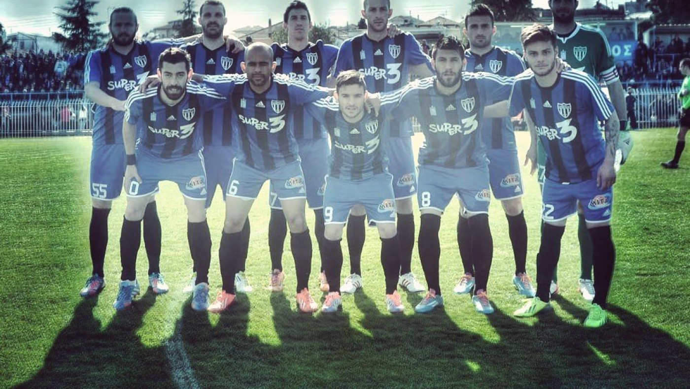 Δεξί μπακ, αμυντικός χαφ και φορ