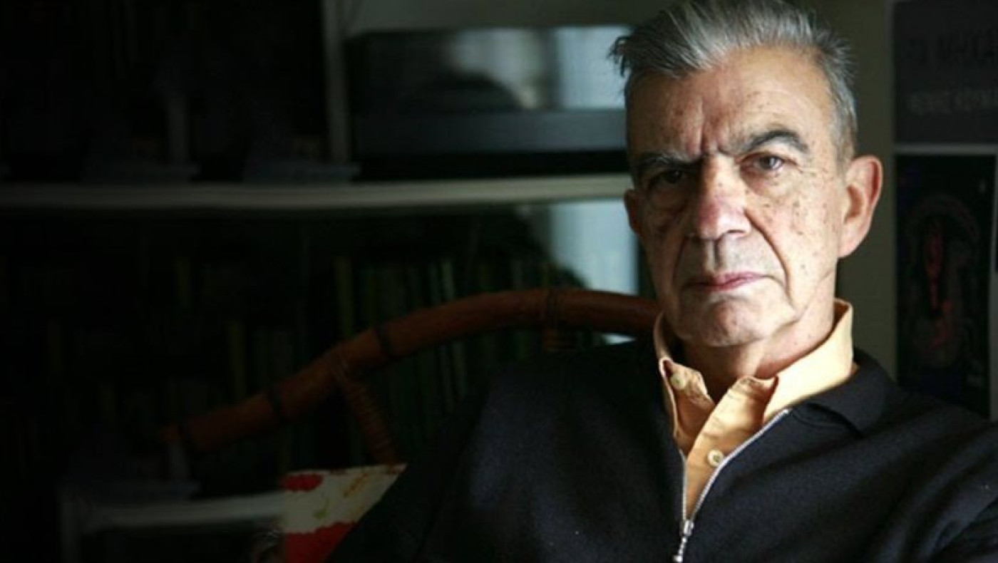 Δολοφονήθηκε ο γνωστός συγγραφέας Μένης Κουμανταρέας