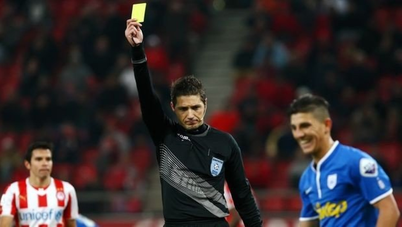 Δείτε πως ο Αρετόπουλος γονάτισε τον ΠΑΣ με γκολ οφσάιντ, 2 πέναλτι και αποβολή!