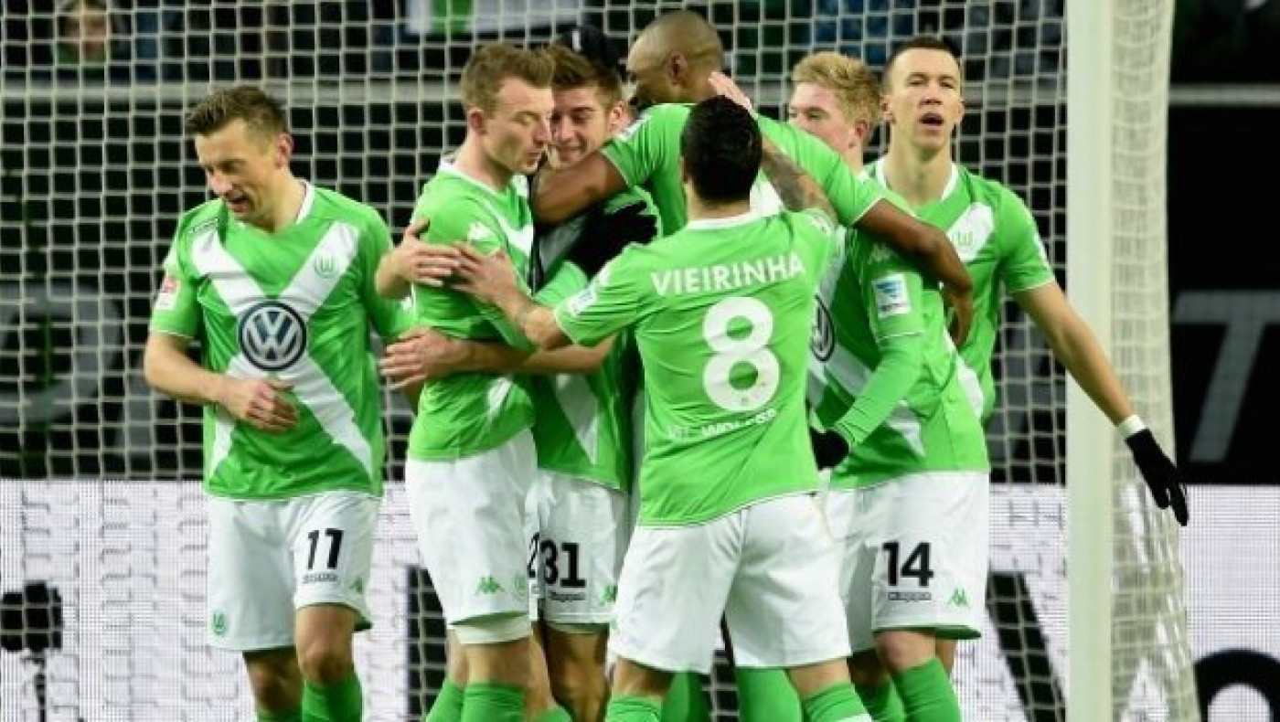 «Δαγκώνει» η Βόλφσμπουργκ