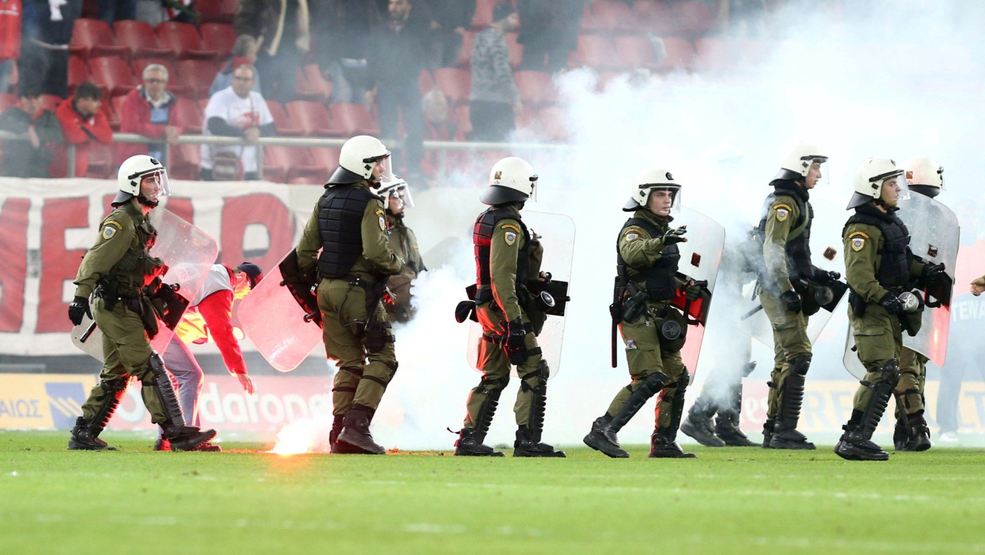 Έντεκα συλλήψεις στο Φάληρο