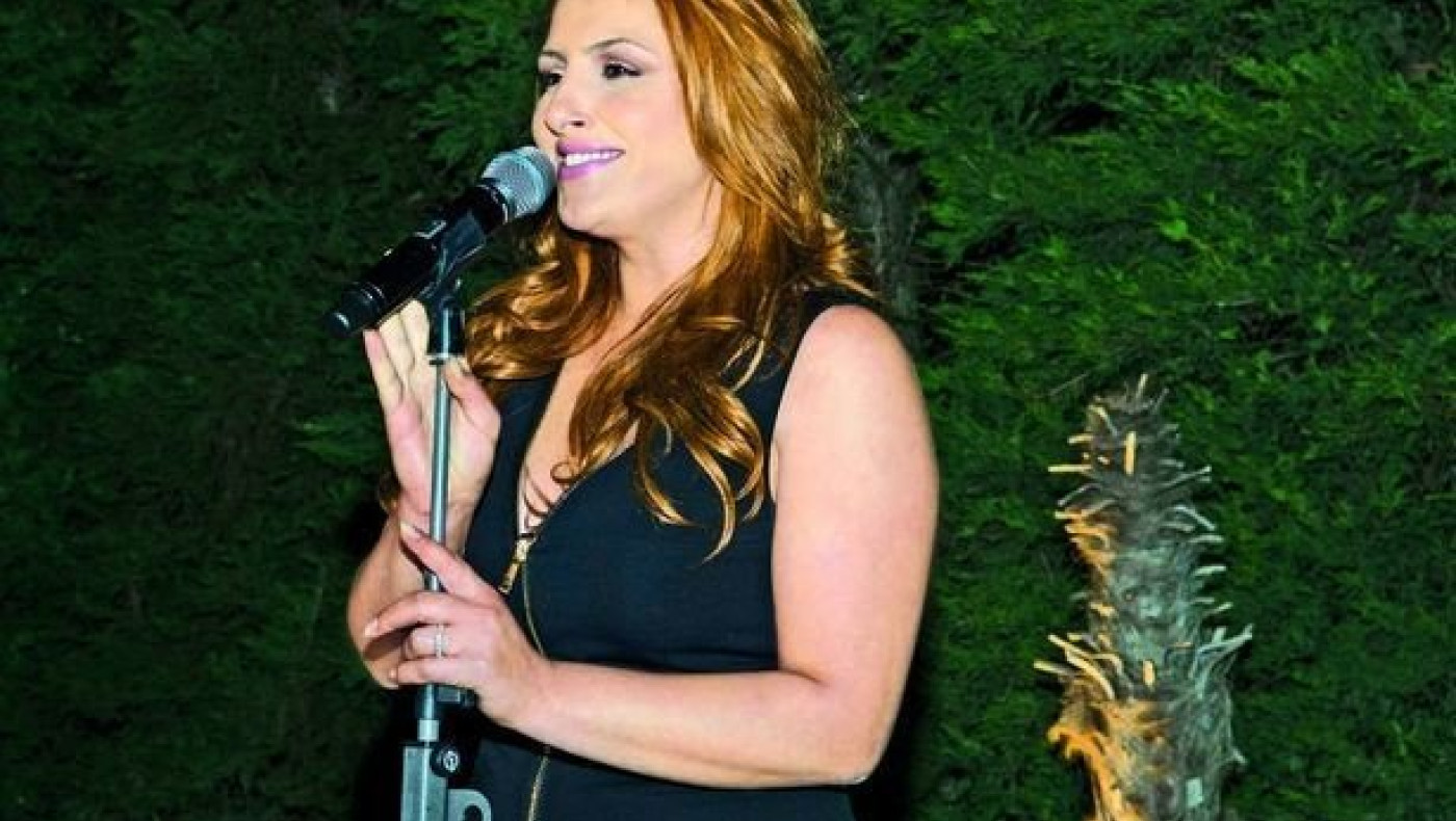 Φαν κλαμπ της Παπαρίζου την κράζει για τα κιλά