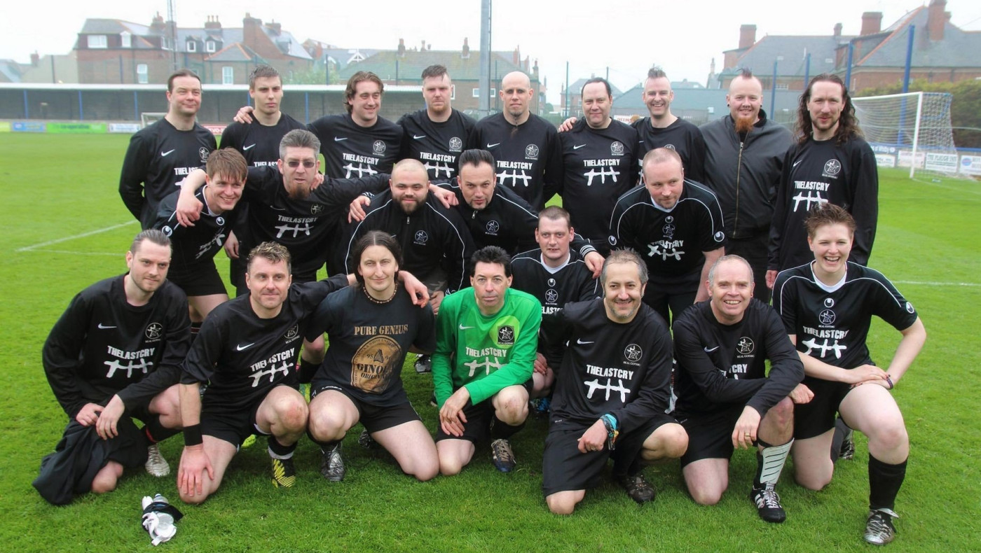 Η πιο «τρελή ομάδα» στο ποδόσφαιρο - Real Gothic F.C! (pics)