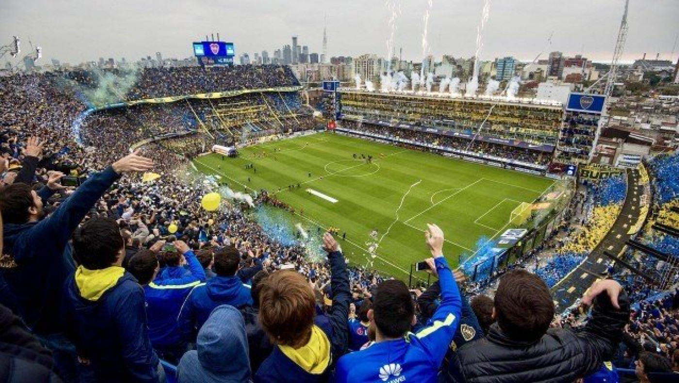 ΘΕΜΑ: Φλέβα... ελληνική στη     μαγεία του      «Μπομπονέρα»