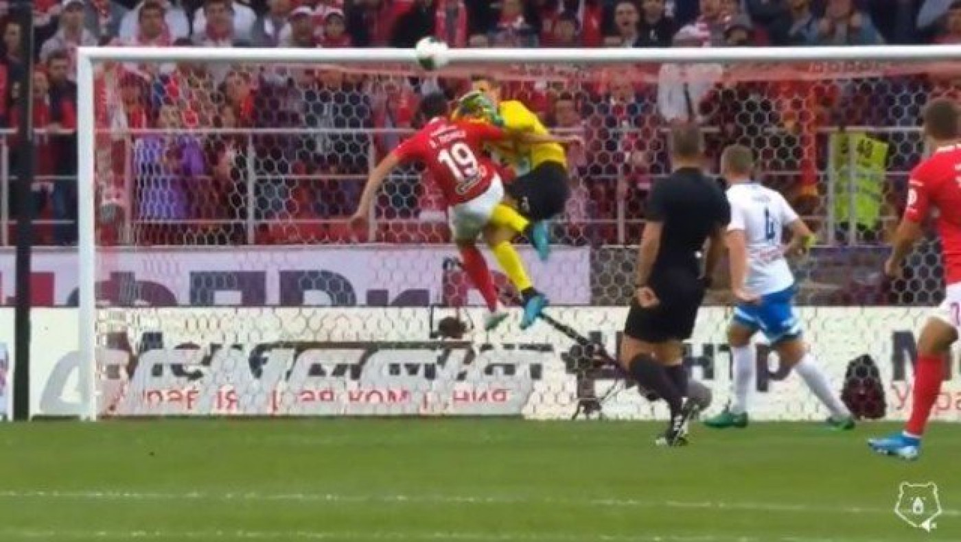 Εγκληματικό μαρκάρισμα και αποβολή για τον Πόνσε στη Ρωσία (ΒΙΝΤΕΟ)