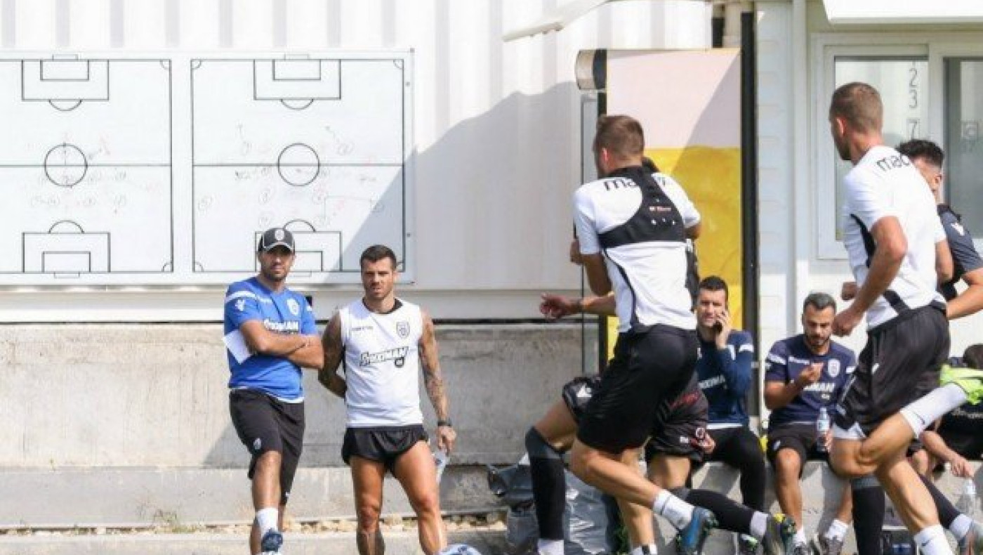 Σε ρόλο βοηθού του Φερέιρα ο                 Βιεϊρίνια!