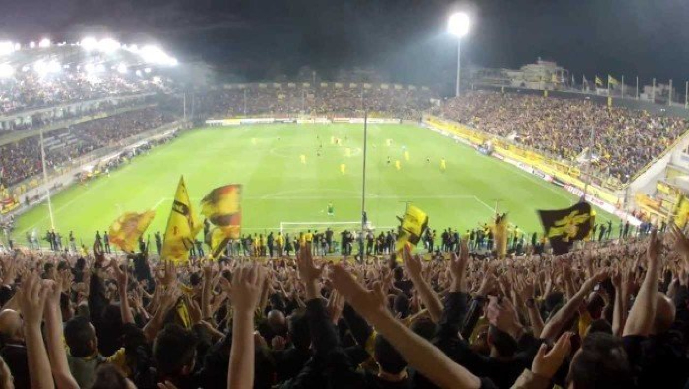 Εντυπωσιακή ατμόσφαιρα στο «Βικελίδης», φόρος τιμής σε Τατάκη και Κουκ