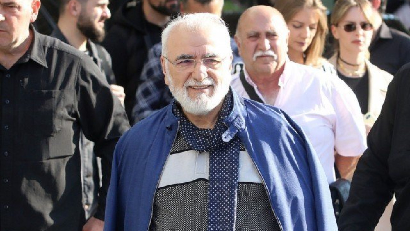 Το µεσηµέρι στο Αµστερνταµ ο         Ιβάν Σαββίδης