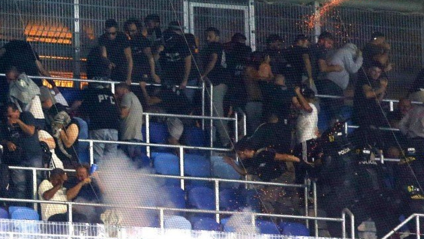Ένταση και δακρυγόνα        στην κερκίδα των ΠΑΟΚτσήδων