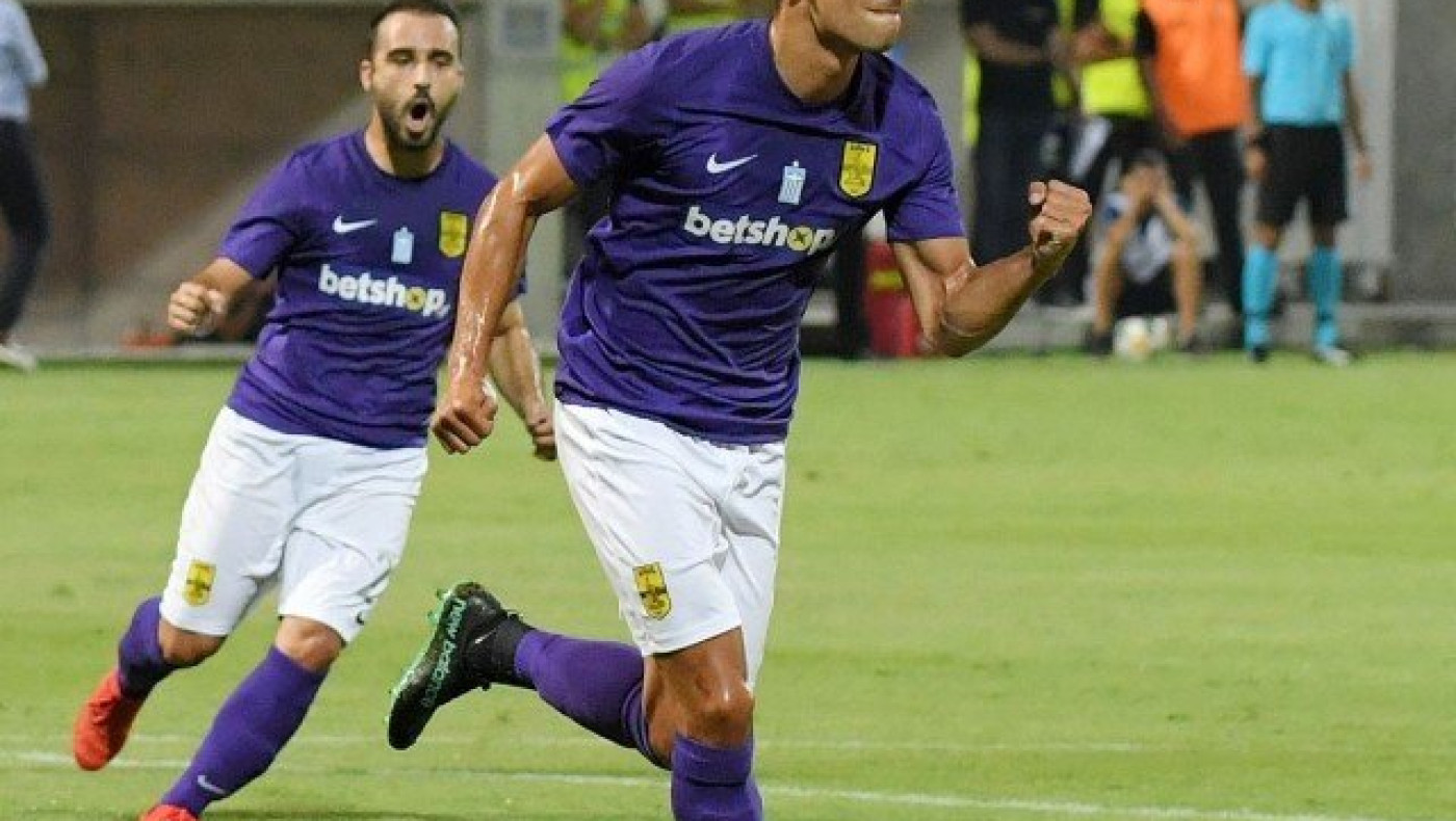 Τα «θαύματα» τα κάνουν         οι παίκτες και όχι ο κόσμος