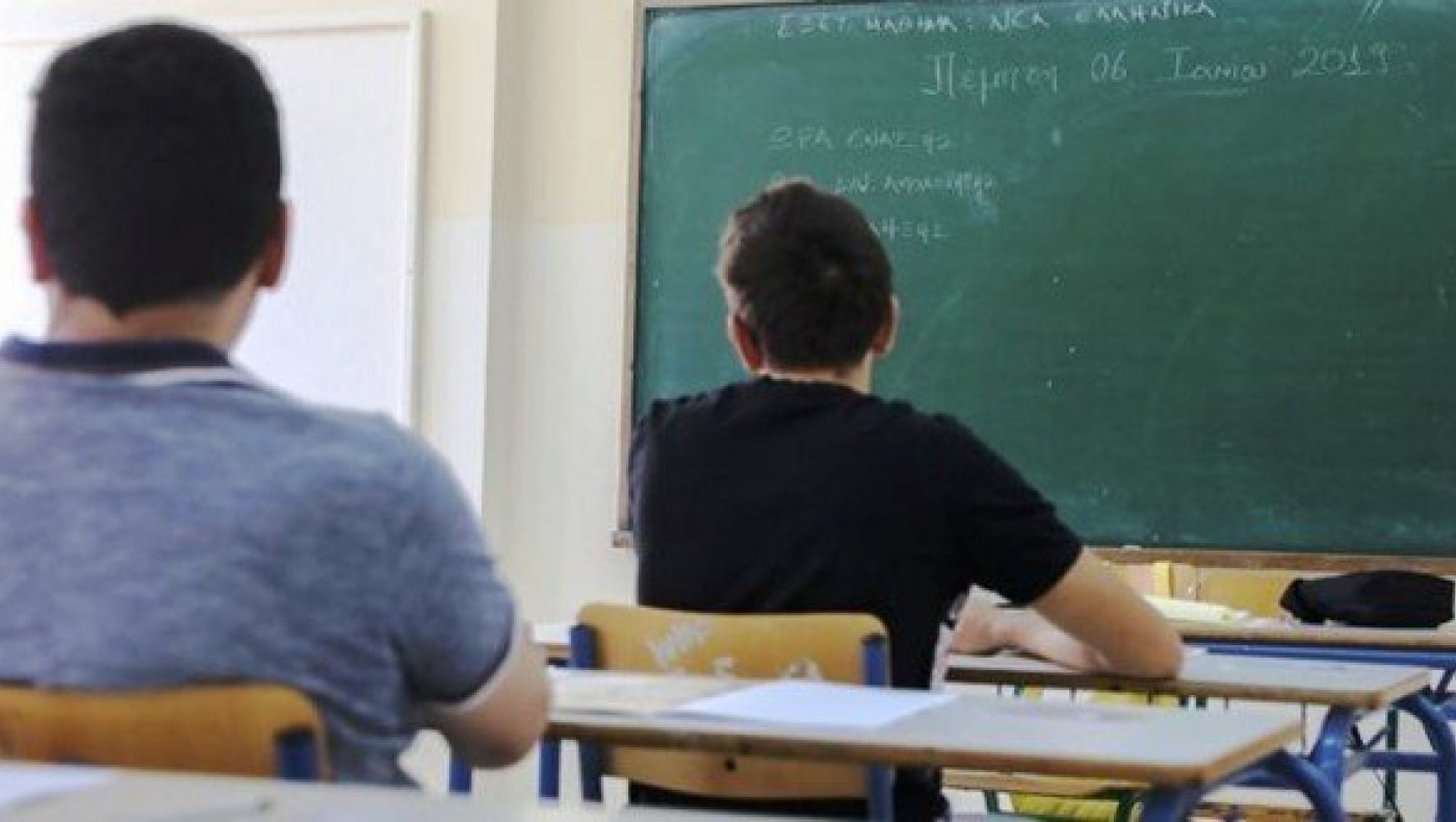 Λειτουργικά αναλφάβητοι          οι μισοί μαθητές Λυκείου!