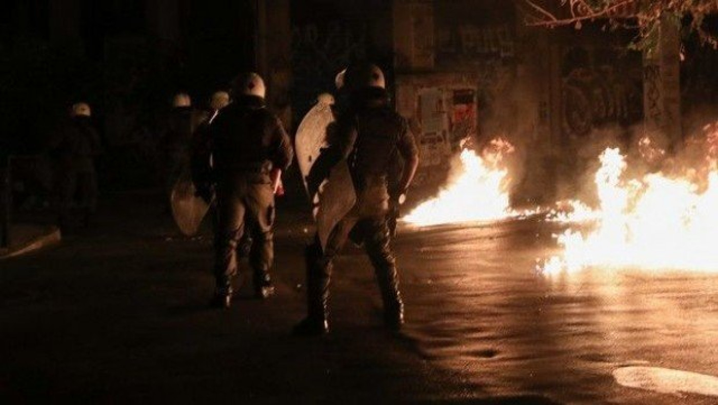 Επεισόδια με οπαδούς της ΑΕΚ στη Ν.Φιλαδέλφεια μετά το ματς με ΠΑΟΚ