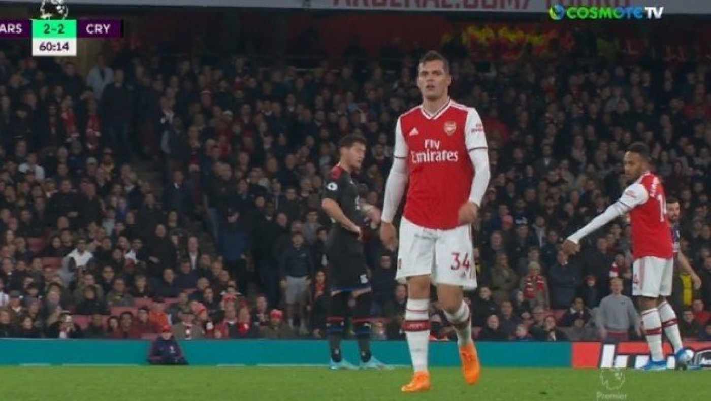 Σκέψεις για αφαίρεση του περιβραχιονίου από τον Τζάκα