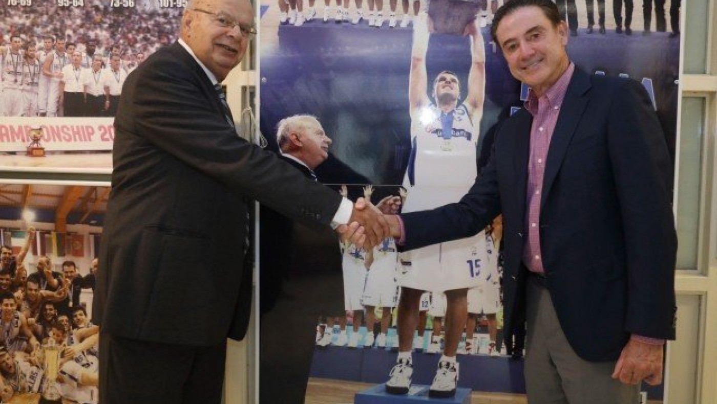 Πιτίνο: «Τιμή για εμένα η                         Εθνική Ανδρών»