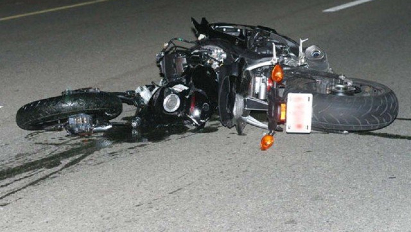 Σφοδρή σύγκρουση μηχανών στο κέντρο της Θεσσαλονίκης –Τρεις τραυματίες