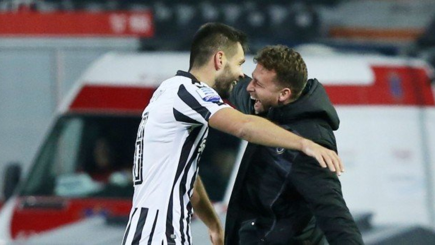 «Εσμιξαν» ξανά οι νταμπλούχοι Κάνιας και Σάκχοφ               (pic)