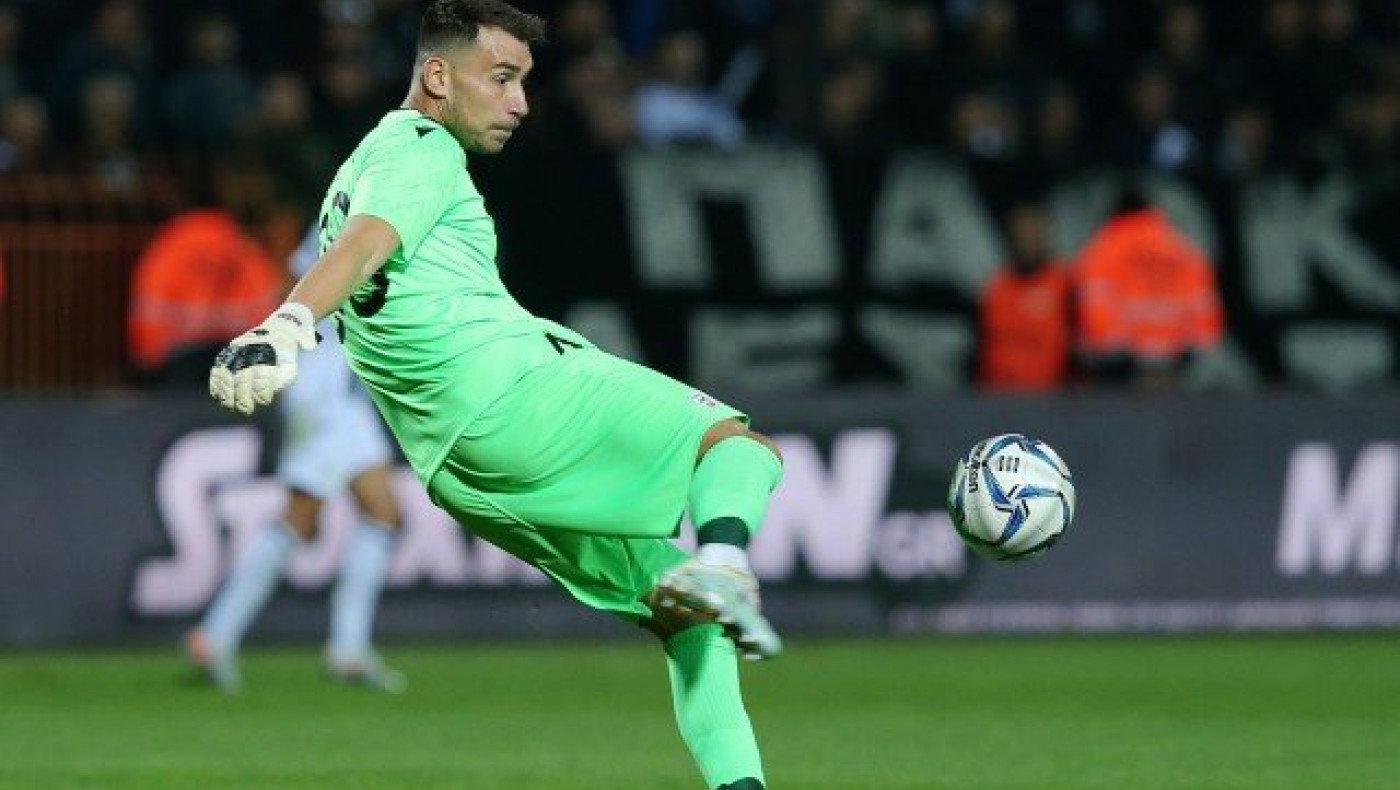 «Μπορεί και παίζει με τα πόδια ο Ζίφκοβιτς, διψάει για τίτλους»