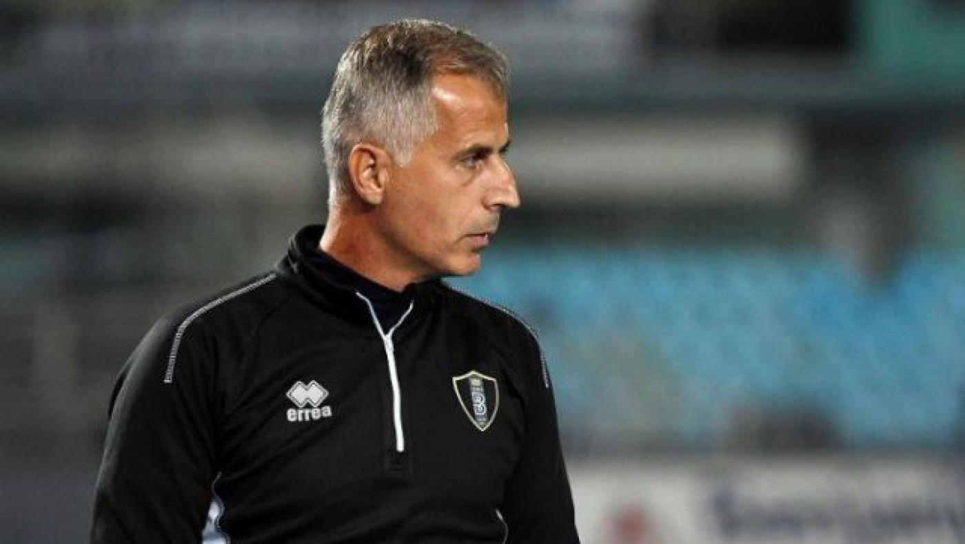 Στην Καλαμάτα                              ο Σάκης Θεοδοσιάδης