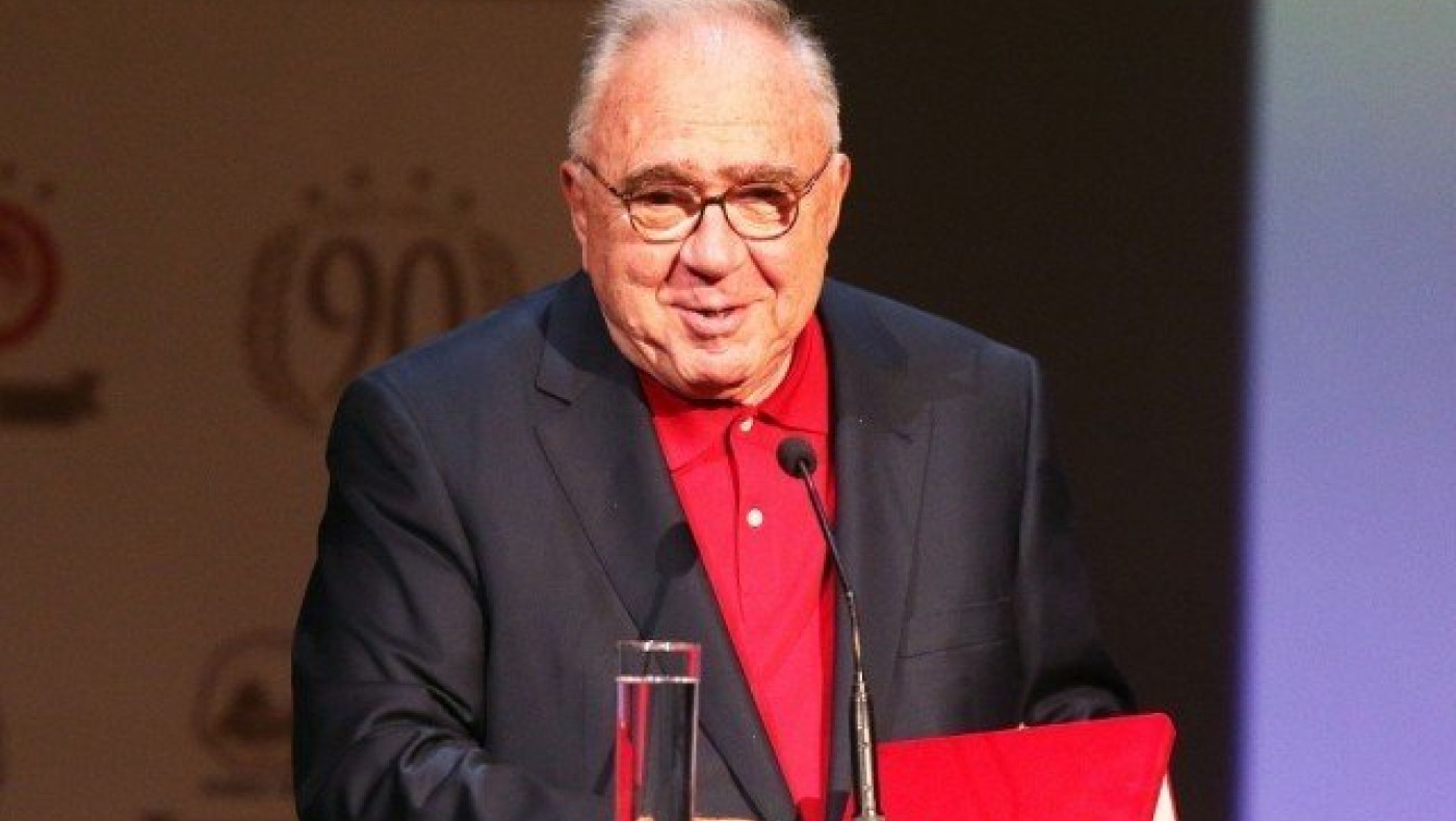 Μπαίνει δυνατά στη                  μάχη των media ο Κόκκαλης