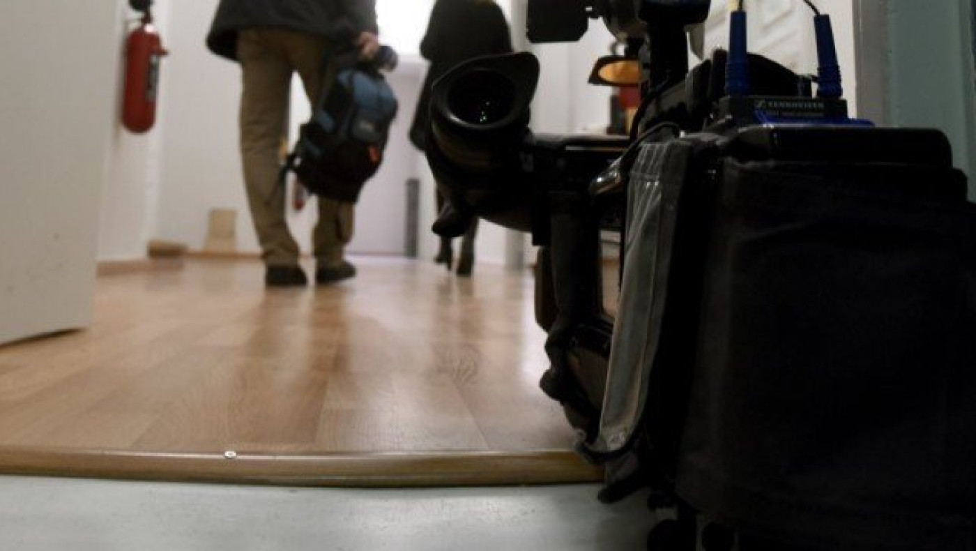 Σε διαθεσιμότητα η παρουσιάστρια για το ερωτικό τηλεοπτικό  σκάνδαλο