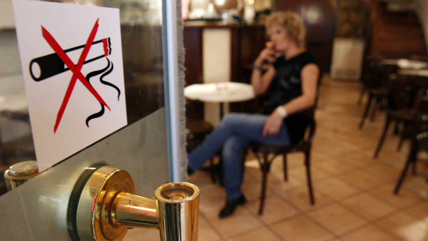 Αντικαπνιστικός νόμος: Πάνω από 1.500 καταγγελίες στο «1142»