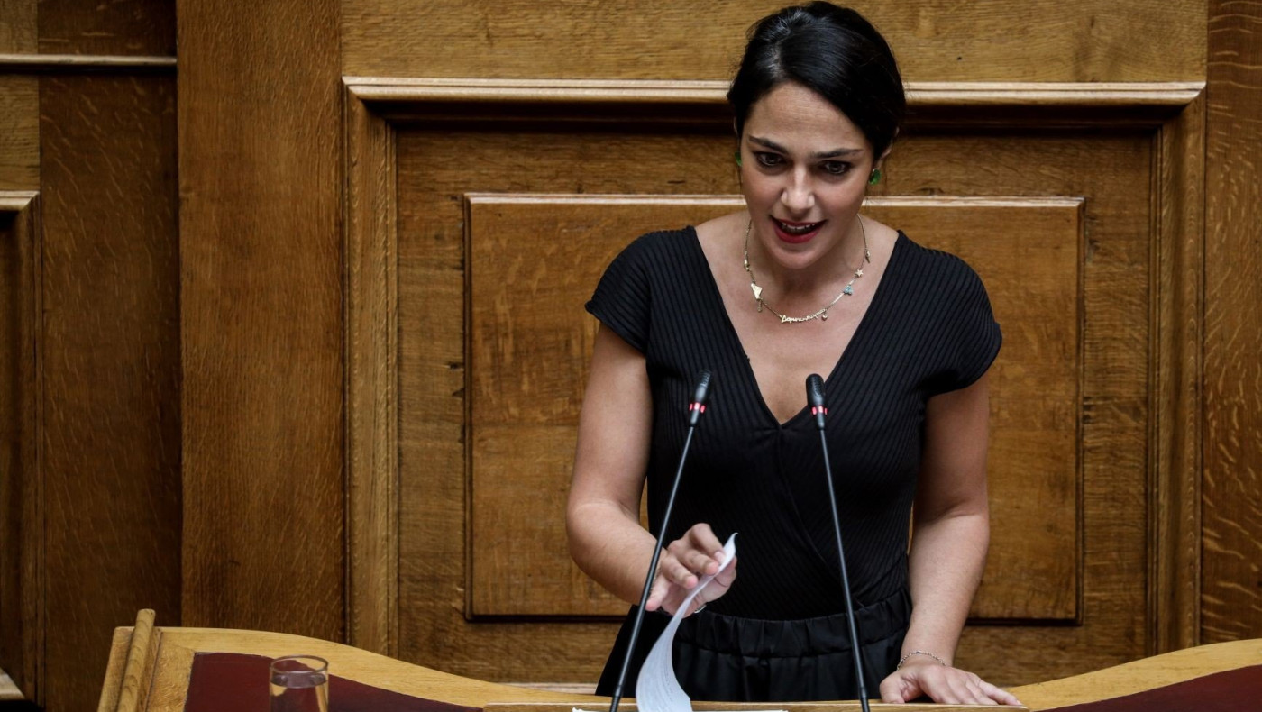 «Επίδομα γέννας 2.000 ευρώ και στις ανασφάλιστες μητέρες»