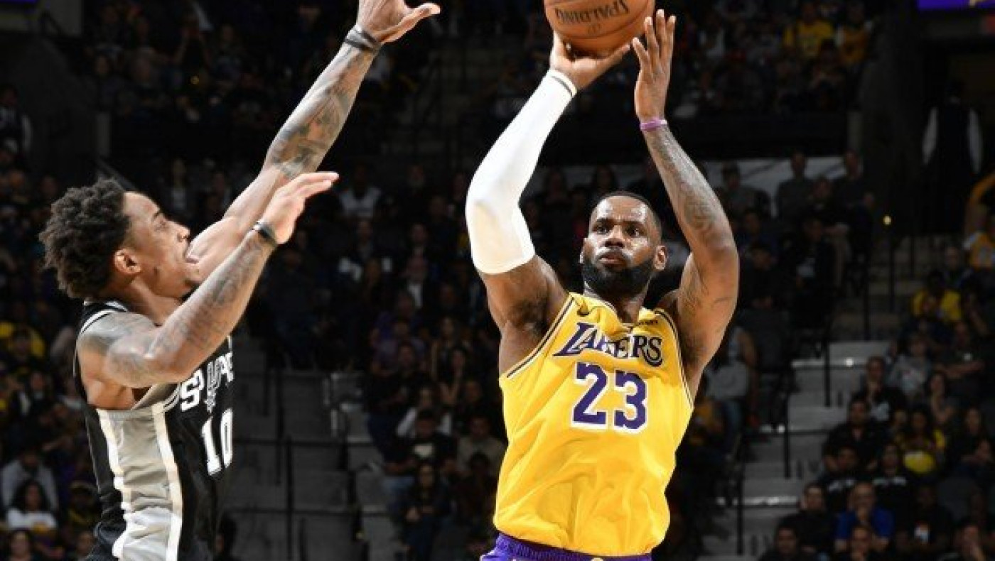 Πέρασαν από το Σαν Αντόνιο οι Λέικερς, 50αρα ο Γιάννης (vids)