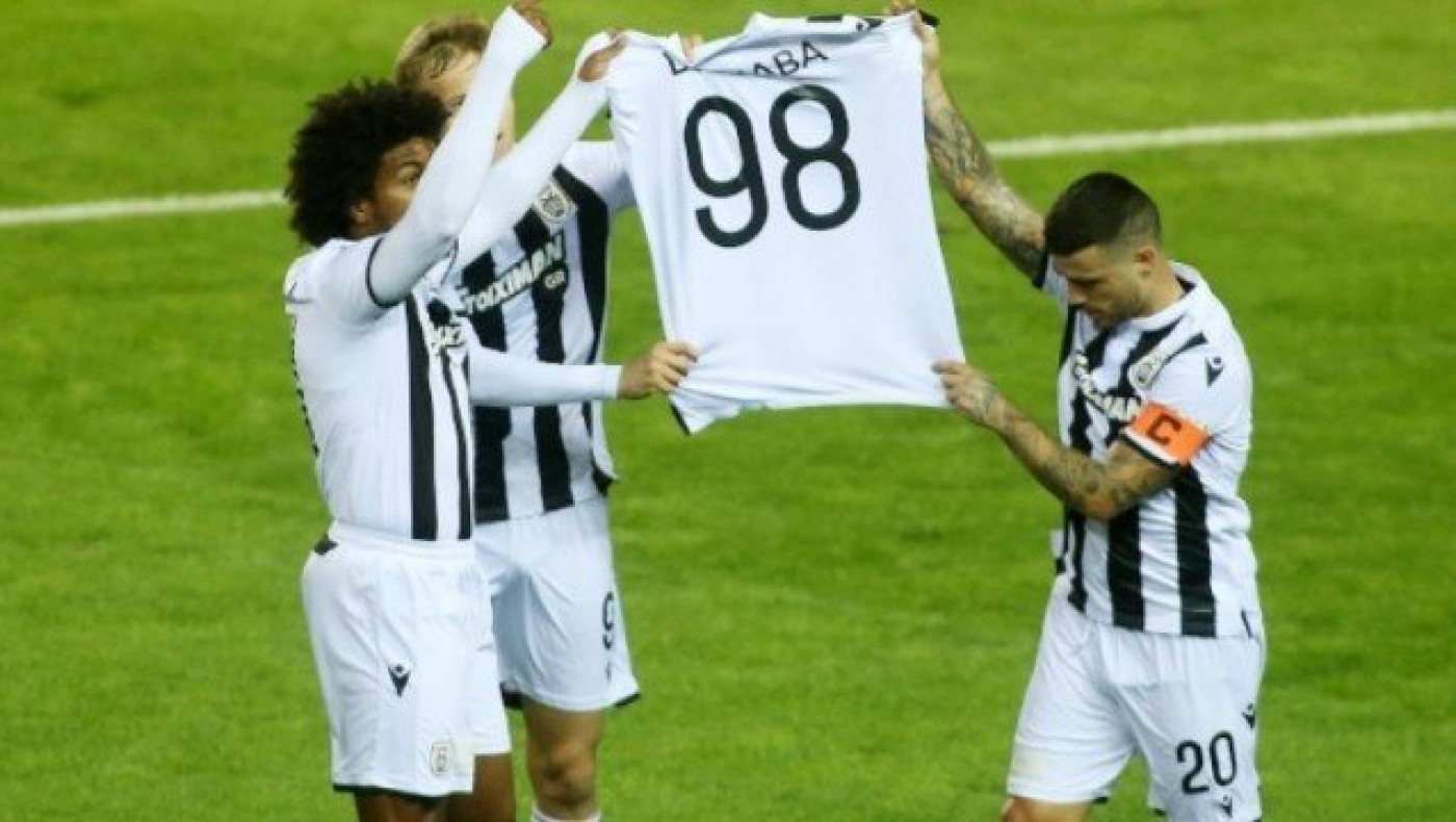 ΠΑΟΚ-ΑΕΛ: Η                         αφιέρωση στον Ζαμπά