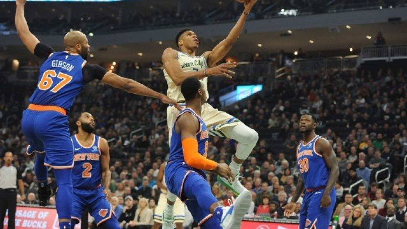 Οδοστρωτήρας οι Μπακς, αήττητοι εντός οι Σίξερς     (vids)