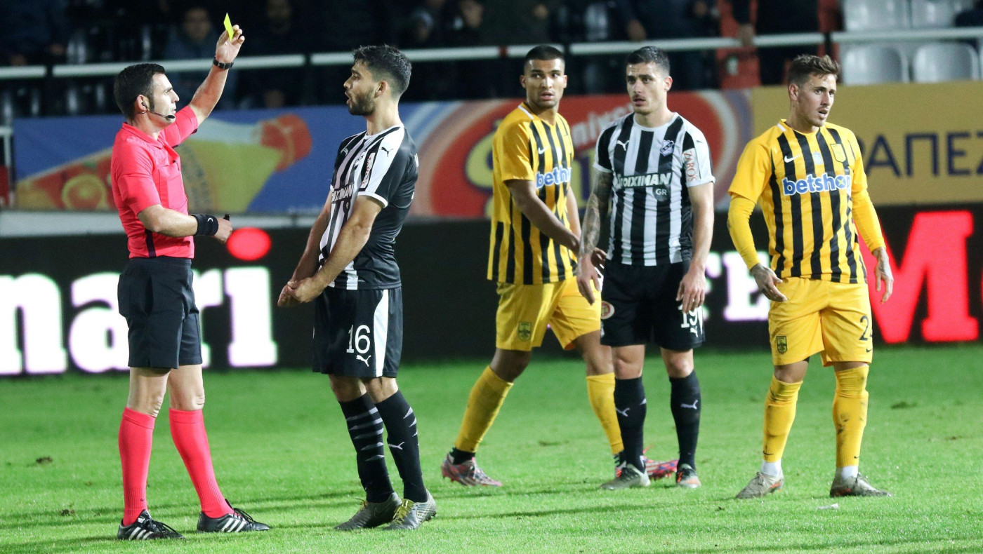 Ο Άρης αδειάζει τον Κομίνη και ζητάει παρέμβαση Περέιρα!