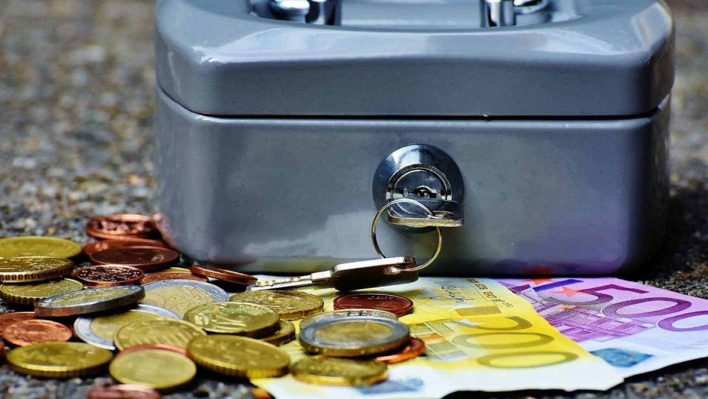 Αυξήσεις σε συντάξεις και μισθούς το 2020