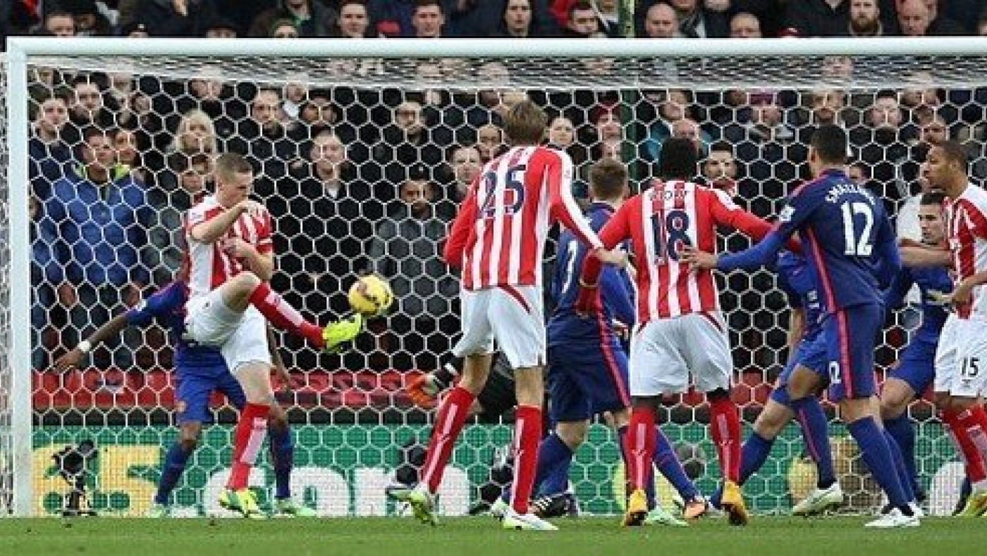 Δεν "¨Χ"άρηκε κανείς στο Μπριτάνια! (videos)