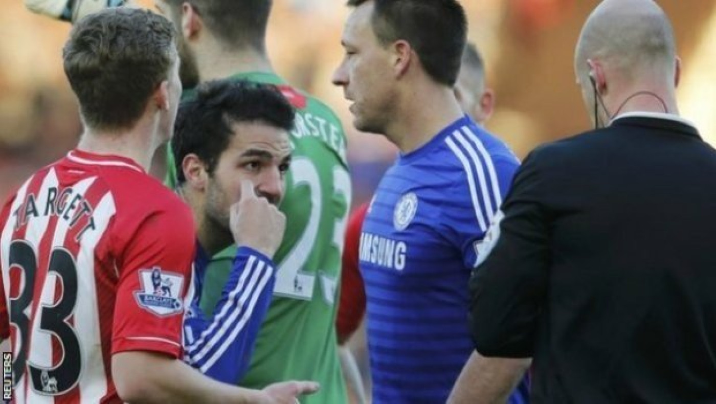 Μουρίνιο: «Μας έκλεψαν το πέναλτι, είναι σκάνδαλο!»