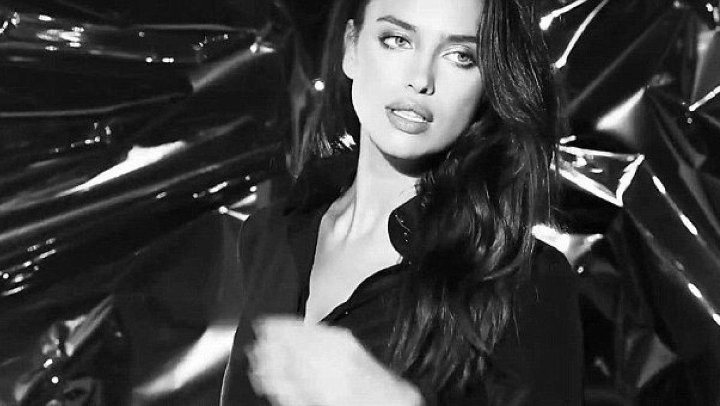 Το αισθησιακό στριπτίζ της Ιρίνα Σάικ που κόβει την ανάσα (photos+video)